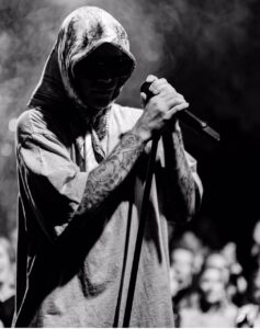 Here Is What People Are Saying After Justin Bieber Sparked Controversy For Wearing Hijab On Stage (Photos) Agnesisika blog