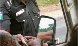 Policeman Accidentally Shoots And Kills His Colleague In The Process Of Collecting N20,000 Bribe From Victim