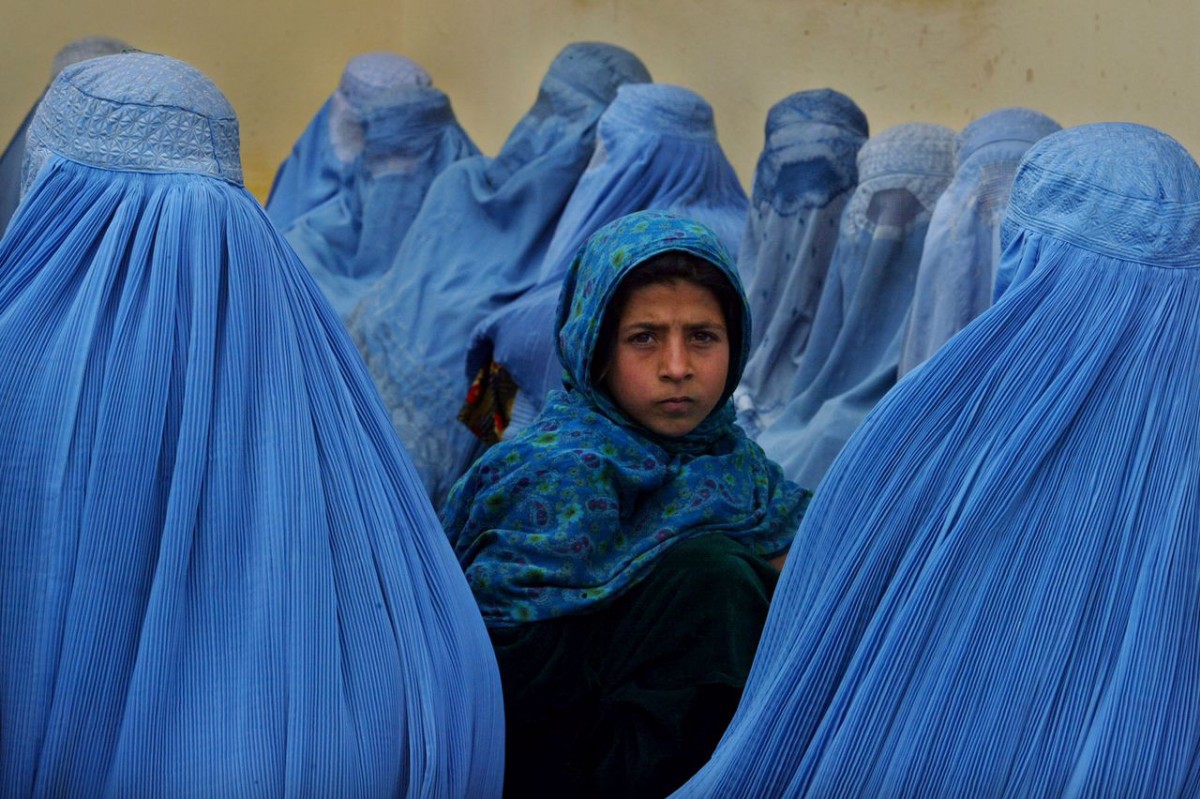 Taliban Orders Afghan Women To Wear All-Covering Burkas In Public