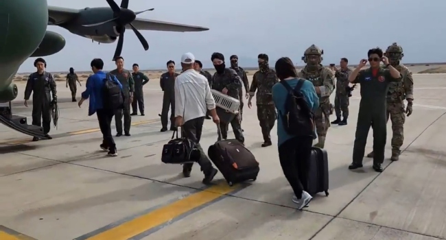 UK Announces Evacuation Flights for Citizens In Sudan