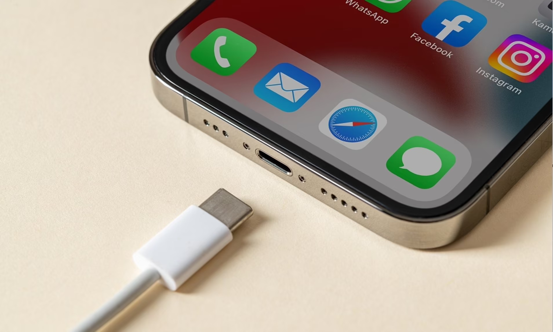 Apple Bows To EU, Unveils iPhone With USB-C Charger
