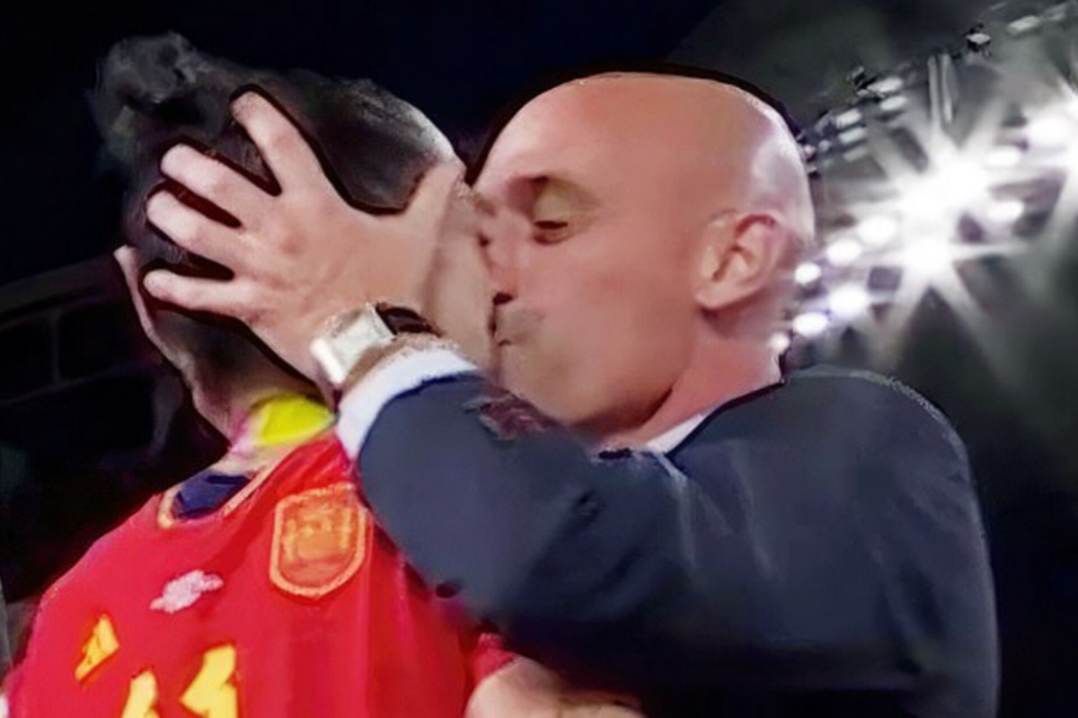 Spanish Football Chief Rubiales Resigns Over Kiss Scandal