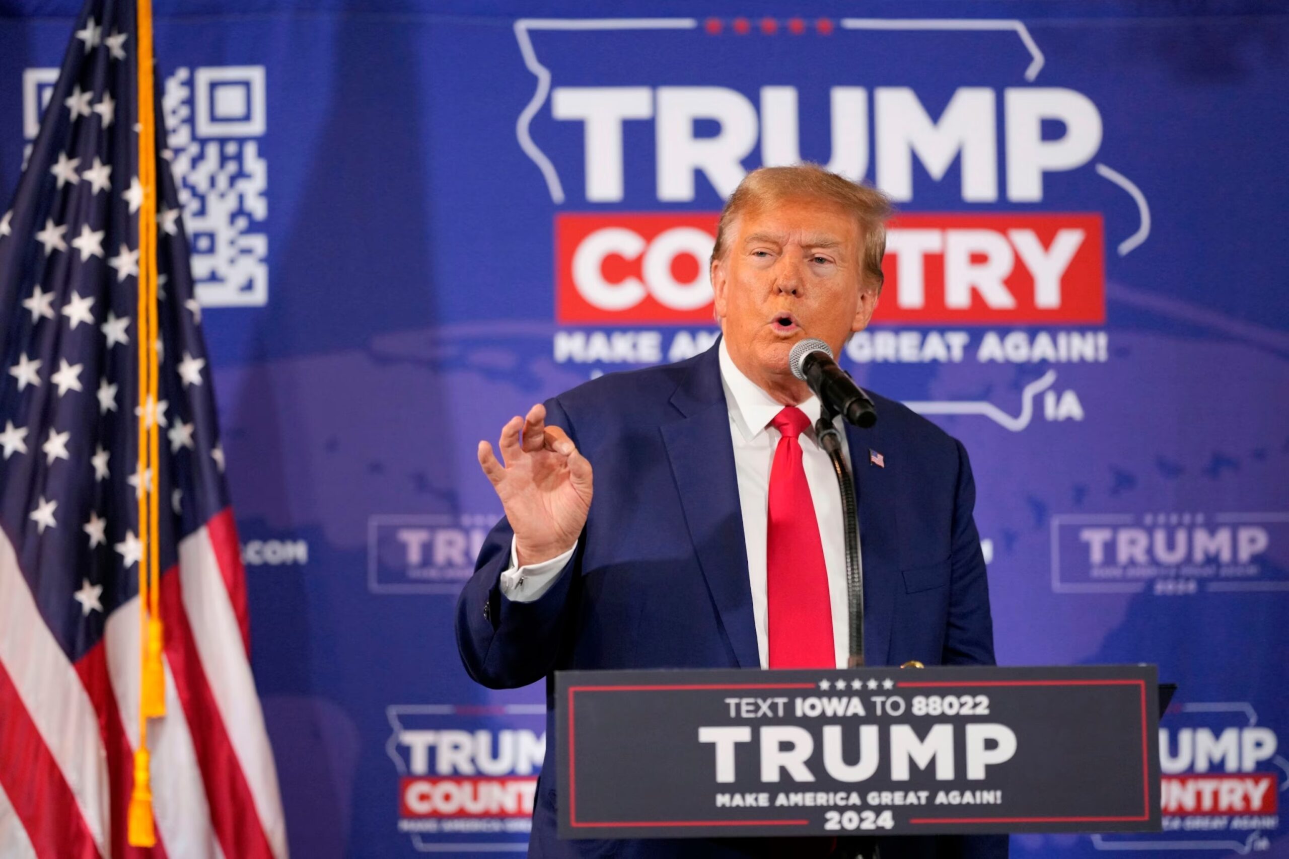 Judge orders pause in Trump election meddling case